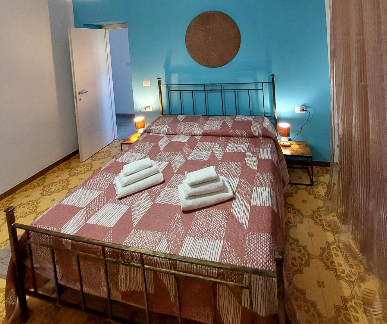 La Pintadera Sarda Apartment Carbonia Bagian luar foto